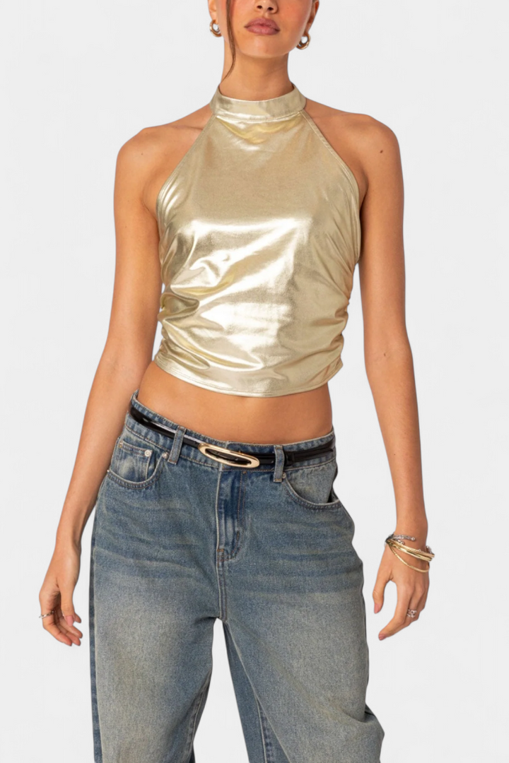 Reina – Top Halter Metálico y Radiante para Noches Audaces